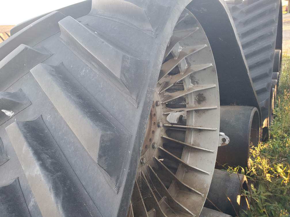 Used 90% Camso CTS Rigid Combine Tracks 36T23A - Image 6